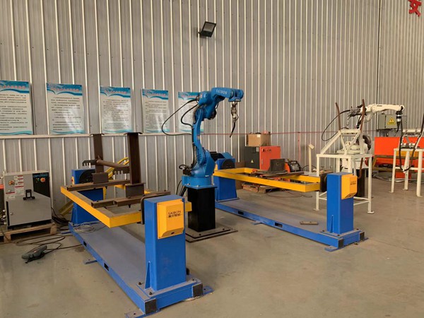 自動焊接設(shè)備圖片展示 自動焊接設(shè)備的組成結(jié)構(gòu)