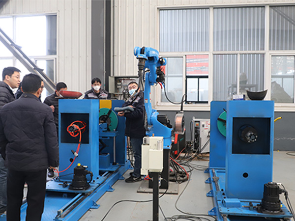 焊接機器人進行調試需要注意以下這幾點 焊接機器人進行調試需要注意以下這幾點